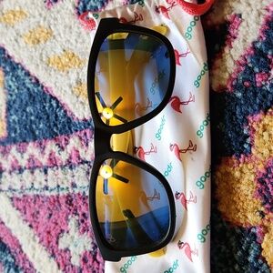 Honey Stinger x Goodr